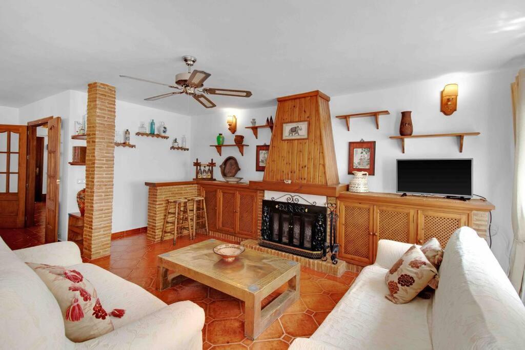 Apartamento Duplex Tematico Andaluz Con Agradable Terraza - El Mirador De Benahavis 2 Exterior foto
